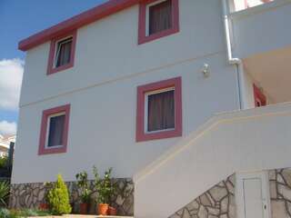 Апартаменты Apartments Trsteno Будва Апартаменты с 2 спальнями, террасой и видом на море-3