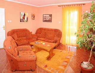 Апартаменты Apartments Trsteno Будва Апартаменты с 2 спальнями, террасой и видом на море-12