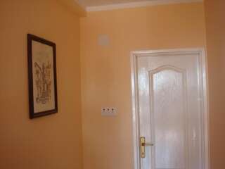 Апартаменты Apartments Trsteno Будва Апартаменты с 2 спальнями, террасой и видом на море-17